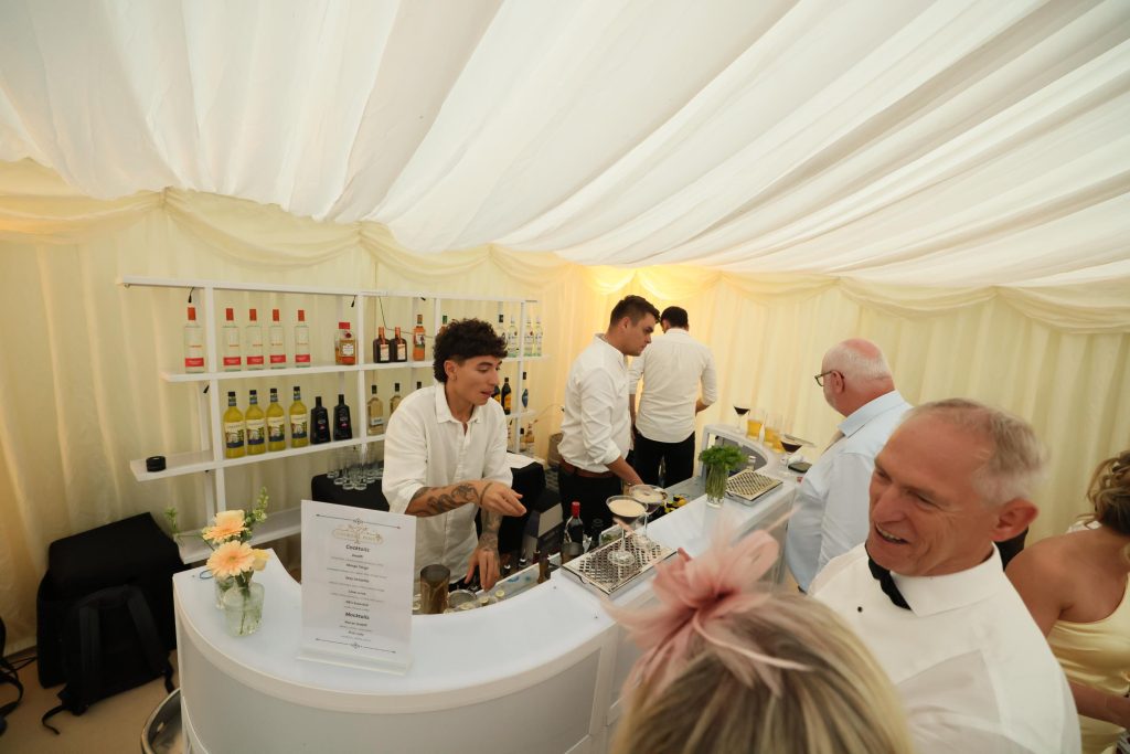 mobile bar vs venue bar